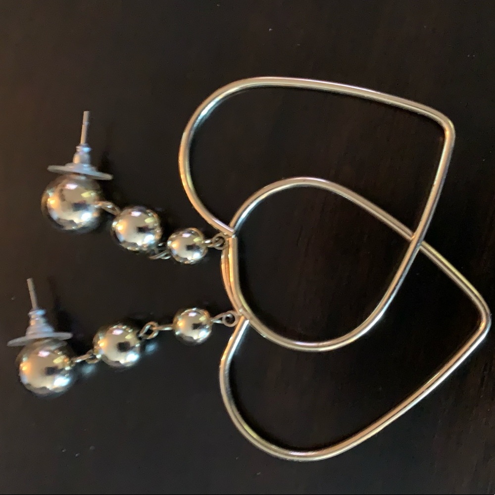 Gold sexy heart hoops 💕